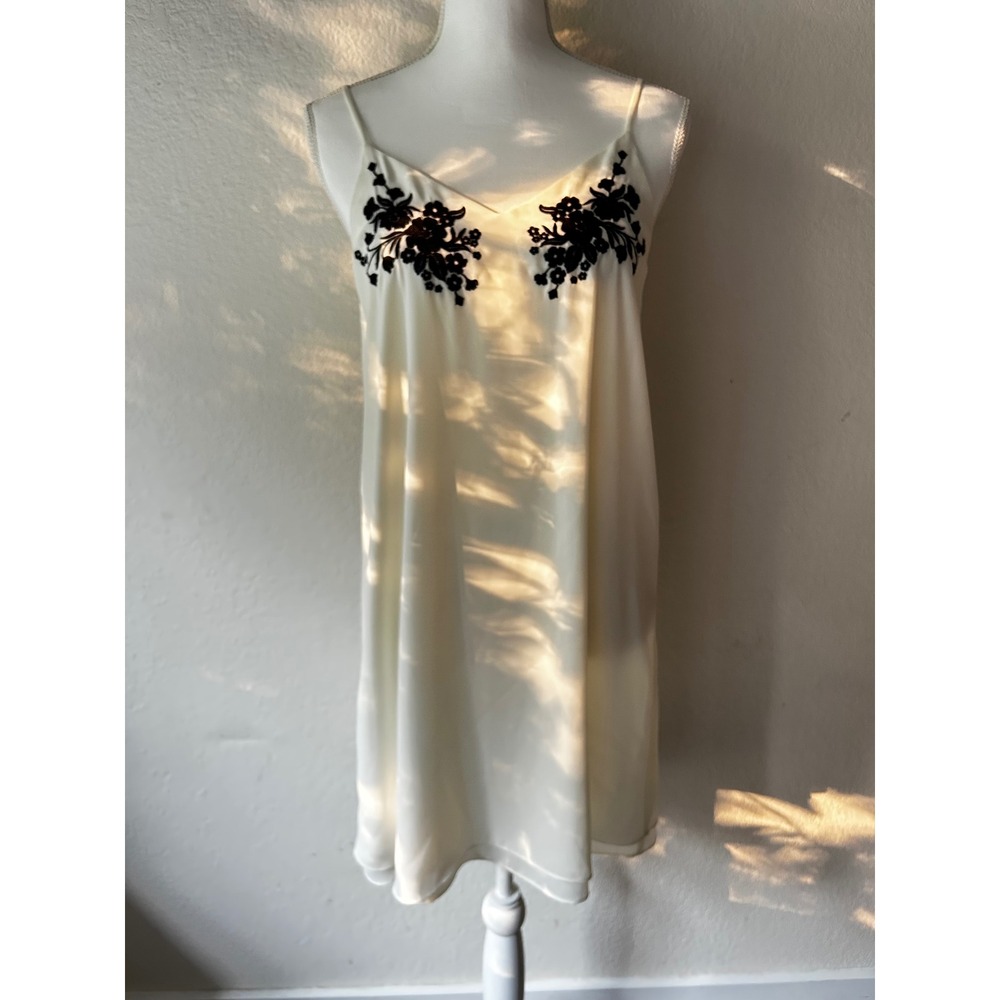 Mi Ami Womens Cream Slip Dress Black Floral Embroidered Tiered Hem XS